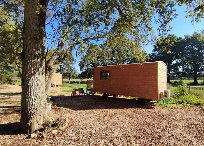 Roulotte Tout Confort A La Ferme 2